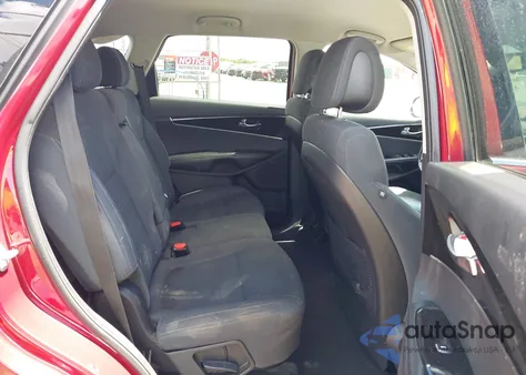 2016 Kia Sorento Lx/L z USA, uszkodzony, nr VIN 5XYPG4A31GG090063